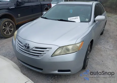2007 Toyota Camry Le z USA, uszkodzony, nr VIN 4T1BE46K67U596627